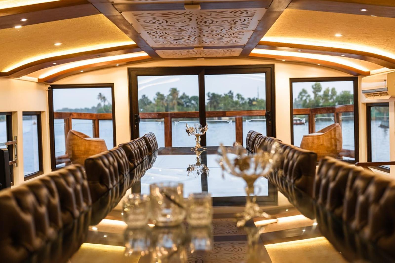 Cosy Premium Houseboats Hotel Alappuzha Eksteriør billede