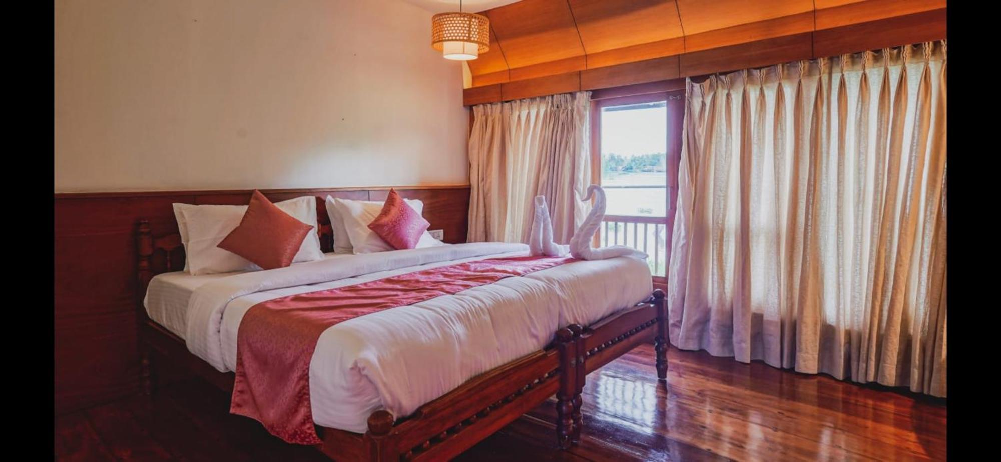 Cosy Premium Houseboats Hotel Alappuzha Eksteriør billede