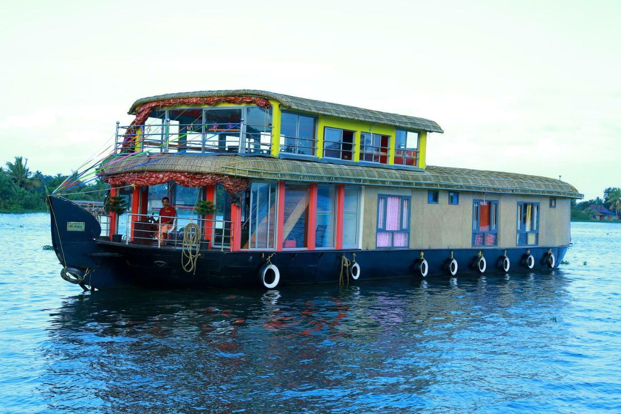 Cosy Premium Houseboats Hotel Alappuzha Eksteriør billede