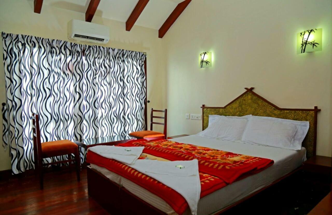 Cosy Premium Houseboats Hotel Alappuzha Eksteriør billede