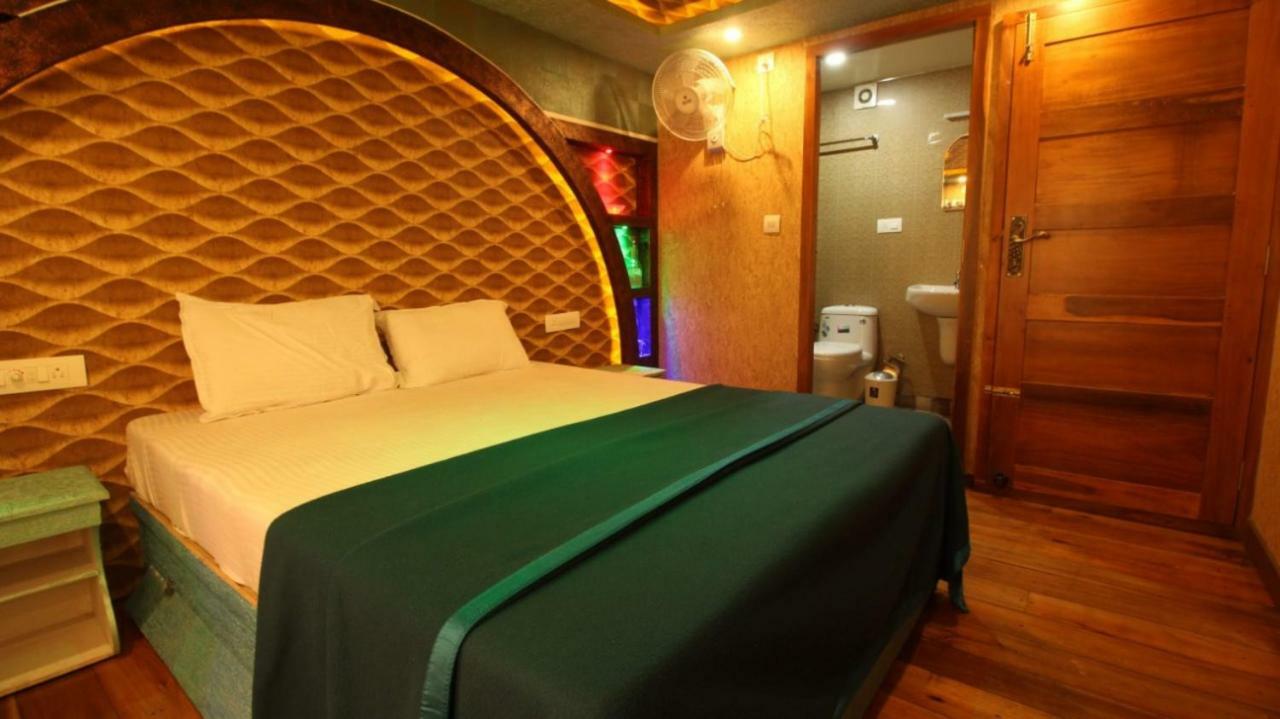 Cosy Premium Houseboats Hotel Alappuzha Eksteriør billede