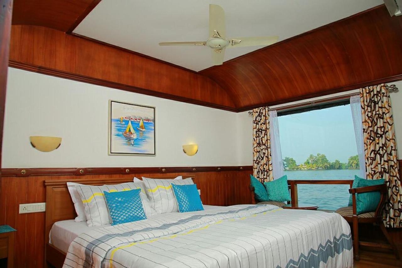 Cosy Premium Houseboats Hotel Alappuzha Eksteriør billede