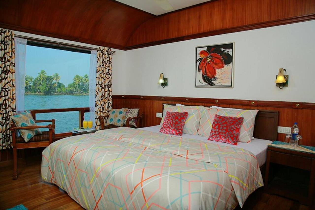 Cosy Premium Houseboats Hotel Alappuzha Eksteriør billede